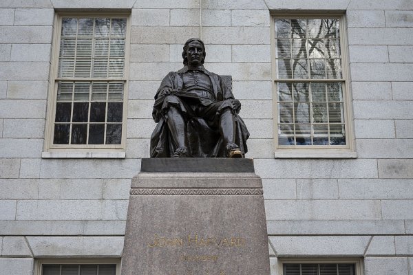 鑫旺资管 特朗普政府冻结哈佛大学资金被裁非法，美官员表示将上诉